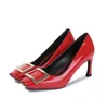 여름과 가을 새로운 여성의 신발 평방 버클 얕은 입을 특허 가죽 숙녀 하이힐 패션 광장 헤드 디자인