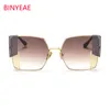 luxury- Gold Black Sunglasses Square Glasses High Fashion Designer Brand Oversized Metal Frame Boutique Eyewear Oculos De Sol C19041201