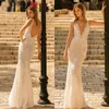 Muse By Berta Nuovi abiti da sposa con applicazioni in pizzo Abiti da sposa a sirena da spiaggia con schienale aperto 2020 Lunghezza pavimento Sexy vestido de novia