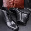 Tamaño 39-47 Brogue Tallado Botines de Cuero Hombres Otoño Estilo Británico Cremallera Lateral Limpiar El Color Botas de Vaquero Casuales Zapatos de tobillo para hombre
