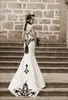 Старинные готические свадебные платья русалки Черно-белые милые кружевные аппликации Длина пола свадебное платье Свадебные платья robes de mari￩e