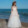 2020 Hot robes fille fleur pour les mariages A-ligne Sans manches en tulle perlé cristaux longues robes première communion Little Girl