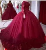 ثوب الكرة الحمراء الداكنة فستان Quinceanera فستان طويل الأكمام مع زمن الدانتيل مناسبة مناسبة فساتين ساحرة حفلة موسيقية