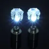 Brincos de diamantes luminosos Nightclub novo casal LED brincos luminosos Europeu e brincos americanos zircônio doce de diamante no atacado