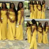 2019 Yellow Country Druhna Dresses Gold Cekiny Sexy Off The Ramię Syrenka Sheath Długość podłogi Plus Size Maid of Honor Suknia