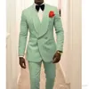 Mint Green Men Groom Tuxedos För Bröllopsdräkt Sjal Lapel Två Piece Jacka Byxor Formell Man Blazer Senaste Style