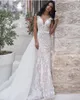 Moda Syrenka Koronki Suknie Ślubne z odpinanym pociągu Zroszony Sheer V Neck Suknie ślubne Tulle Trumpet Robe de Mariée