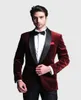 Bourgogne Velours Slim Fit Marié Tuxedos Costumes De Mariage Sur Mesure Garçons D'honneur Meilleur Homme Costumes De Bal Pantalon Noir (Veste + Pantalon + Arc)