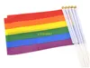 14*21 cm Bandiera Gay Pride Lesbiche LGBT Arcobaleno colorato Sventolando striscioni a mano con pennoni in plastica