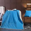 毛布枕毛布2 in 1暖かい固体赤灰色の折りたたみ式パッチワークラムカシミアキルトホームオフィスカースローCushion1