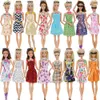 30 Artikeluppsättning Dolltillbehör 10x Mix Fashion Cute Dress 4x Glass 6x Halsband 10x skor Klänningskläder för Barbie Doll286y