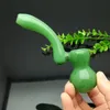 Une nouvelle gourde de couleur a plié une pipe en verre