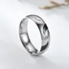 2020 Nuovo titanio acciaio inossidabile cubic zirconia unisex anello a fascia da dito amanti dei diamanti turbinio anelli di fidanzamento di nozze per le coppie all'ingrosso