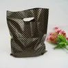 50 pcs/lot treillis noir grands sacs à provisions en plastique épais Boutique cadeau vêtements emballage sac cadeau en plastique avec poignées