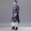 Traditionele Chinese kleding voor mannen Cheongsam Stijl Tang Pak Top Heren Vintage Lange Jas Oosterse Mannelijke Kostuum Film TV Stage Wear