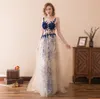 2019 Date Big Blue Button Cristal Tulle Robes De Soirée Avec Scoop Robe De Bal Plus La Taille Robe De Soirée Formelle AL84