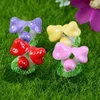 XBJ227 Cute Red Mini Grzyb Żywica Rzemiosła Wróżka Garden Miniatury Ogród Ornament Dekoracji Terrarium Figurki Decor Diy Dollhouse