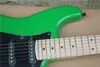 الجيتار الكهربائي الأخضر مع بيك آب SSH ، فلويد روز ، لوحة شجرة القيقب ، الأجهزة السوداء ، يمكن تكييفها حسب الطلب