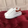 Toppkvalitetsdesigner Sneaker Skor, Mäns Casual Lägenheter för Par Mesh Andningsbara Sport Partihandel Billiga Utomhus Trainers Storlek35-45