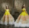 Dreamly Ball Gown Flower Girl Dress Jewel Short Sleeve Hollow Crystal Bow Sash Tulle Tiered Pagant Klänning Golvlängd Tjejens födelsedagsdel
