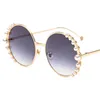 2019 luxe rond femmes lunettes de soleil perle décoration mode lunettes de soleil dames dégradé clair nuances uv400 occhiali da sole