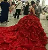 2020 Abiti da sposa di lusso Cinturino senza maniche Paillettes Appliques Pizzo Abiti da sposa A Line Corte dei treni Abiti da sposa rossi