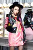 女性用PUレザージャケットグラフィティスカルプリントパンクモーターサイクルバイカージップリベットビーズスパンコールウーマンズコートスプレッチショートアウターYK002