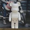 Giochi popolari 1000% 70CM Bearbrick Evade colla Orso nero orso bianco e figure di orso rosso Giocattolo per collezionisti Bearbrick Art Work decorazioni modello