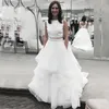2019 Enkel strandbröllopsklänningar Två bitar Vit Bateau Neckline Crop Top Ruffles Organza Skirt Sexig 2 i 1 Brudklänningar