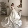 Date Plus Taille Robe De Bal Robe De Mariée En Dentelle Vintage Sheer Cou Manches Longues Appliques Illusion Retour Chapelle Train Robes De Mariée De Mariée