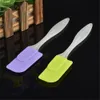couleurs mélangées Ustensile de cuisine personnalisé brosse en silicone spatule spatule à biscuits avec manche en plastique
