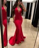 Sexig röd sjöjungfrun prom klänningar halter nacke satin backless afton kappor sopa tåg speciella tillfälle formella klänningar robes de soirée