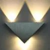 Applique a led a triangolo 85-265v 3W Foyer Corridoio Balcone Corridoio Lampada da parete Bianco caldo Bianco RGB Applique Luci a led con copertura in argento nero