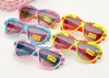 Lunettes de soleil mignonnes de dessin animé pour enfants, protection solaire pour enfants, filles et garçons, monture en plastique, Protection UV colorée