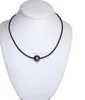 superbe collier de perles noires de tahiti rondes de 12 à 13 mm en cuir de 18 pouces