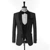 Ny roman Design One Button Black Embossing Bröllop Brudgum Tuxedos Sjal Lapel Groomsmen Män Passar Prom Blazer (Jacka + Byxor + Vest + Tie) 335