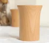 Tazza di faggio sul lato opposto tazza di birra da caffè in legno massello