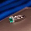 Prosta konstrukcja Szmaragdowy Obrączka 4 mm * 6 mm 0,5 CT Prawdziwy Naturalny Emerald Ring Solid 925 Srebrny Ring Emerald