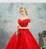 2019 Vestido de fiesta rojo Princesa Vestidos de novia góticos Fuera del hombro Con cordones Parte posterior Longitud del piso País Occidental Vestidos de novia no blancos Rojo