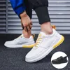 Running Trainers Mens designerCheap Fashion nouvelles Chaussures Triple Noir Blanc Jaune Gris Mode Femmes Designer Sneakers Camping Randonnée Marche Chaussures De Sport218