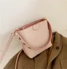 مصمم-أكياس الكتف الفاخرة إمرأة يميل حقيبة الكتف في وقت مبكر الخريف دلو مربع حقيبة البرية جوكر اللون الاصطدام الباري الأدب hot2