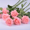 Kunstmatige single roos Real Touch Materiaal Kunstbloemen Rose Wedding Hand Holding Rose Fake Silk Single Stam Roses