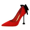 レディースバタフライノットブラックヒール女性ヒールハイヒールの女性のパンプスイタリアン靴女性デザイナーウェディングシューズセクシーな靴スティレットタコン