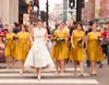 2020 Ny ankomstgula brudtärna klänningar Chiffon Juvel Neck Sashes Sommarstrand Kort ruffle för bröllop Gästklänning Maid of Honor Gowns
