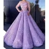 Sexig lavendel quinceanera klänningar 3d blommig spets applikationer prom klänning långa ärmar puffy kjol dubai arabisk kvällsklänning festkläder