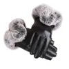 Fashion-Fourrure Faux Extérieur Pom Street Main Température Température Maximum Dry Gants Suspendre Casual 40C Pom Casual Femmes Hiver Laver Écran Tactile