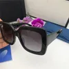 Projektantka marki Square Summer Style Kobiety przeciwsłoneczne Damy pełne okulary przeciwsłoneczne ochrona UV Fahion mieszany kolor z pudełkiem 197Q