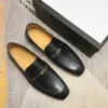 Hot koop-mode zwart bruin en wit mannen trouwjurk schoenen nrouwess elegantie klassieke patent lederen mannen jurk schoenen maat 39-43