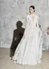 Elegante Zuhair Murad Brautkleider in A-Linie mit Wickel-V-Ausschnitt, ärmellose Brautkleider mit Spitzenapplikation und Sweep-Zug-Robe de Mari￩e