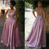 2019 Moda Lilac Bordado Lace Prom Dresses Long Applique Frisada Com Decote Em V Ver Embora Top Ruched Satin Quinceanera Vestido Para Sweet 16 Meninas